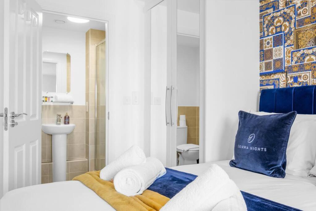 ברמינגהאם The Versace Suite With 4 Beds And Secure Free Parking מראה חיצוני תמונה