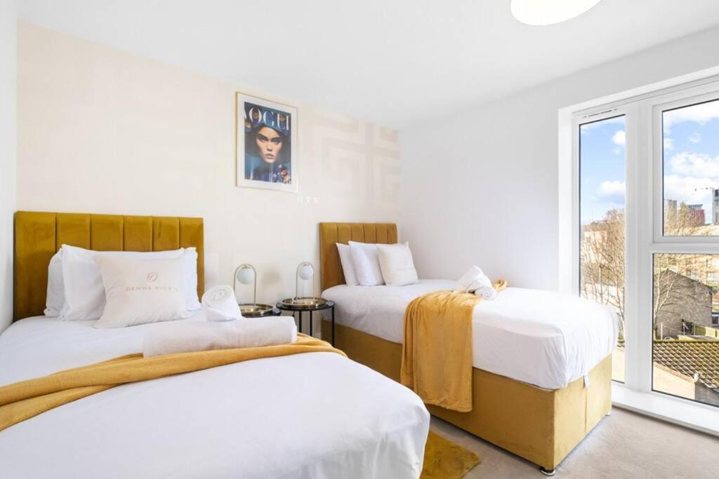 ברמינגהאם The Versace Suite With 4 Beds And Secure Free Parking מראה חיצוני תמונה