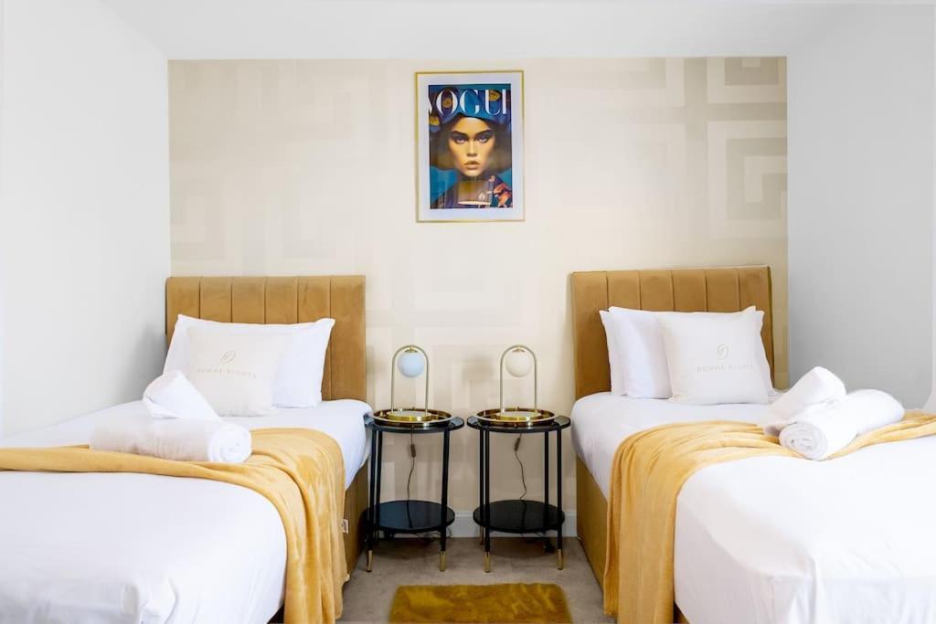 ברמינגהאם The Versace Suite With 4 Beds And Secure Free Parking מראה חיצוני תמונה